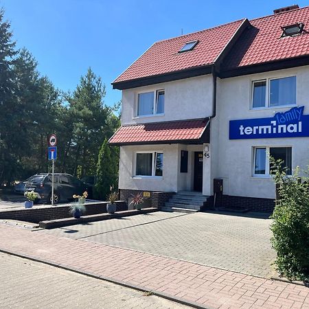 Auberge de jeunesse Terminal Family Airport à Poznań Extérieur photo