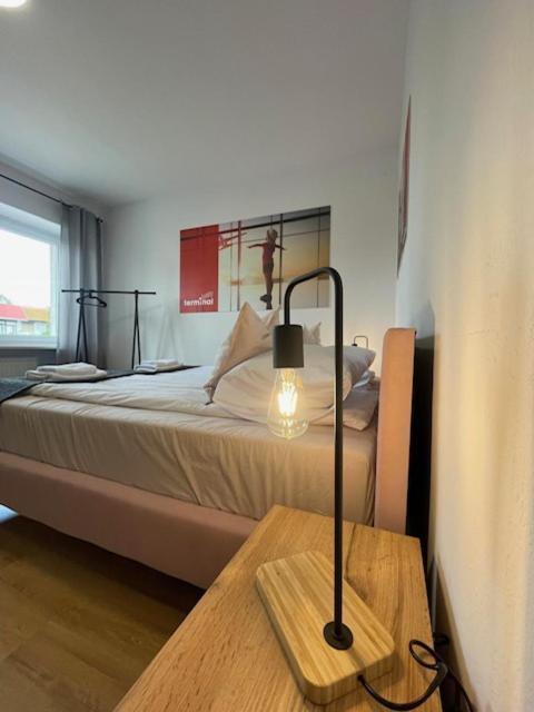 Auberge de jeunesse Terminal Family Airport à Poznań Extérieur photo